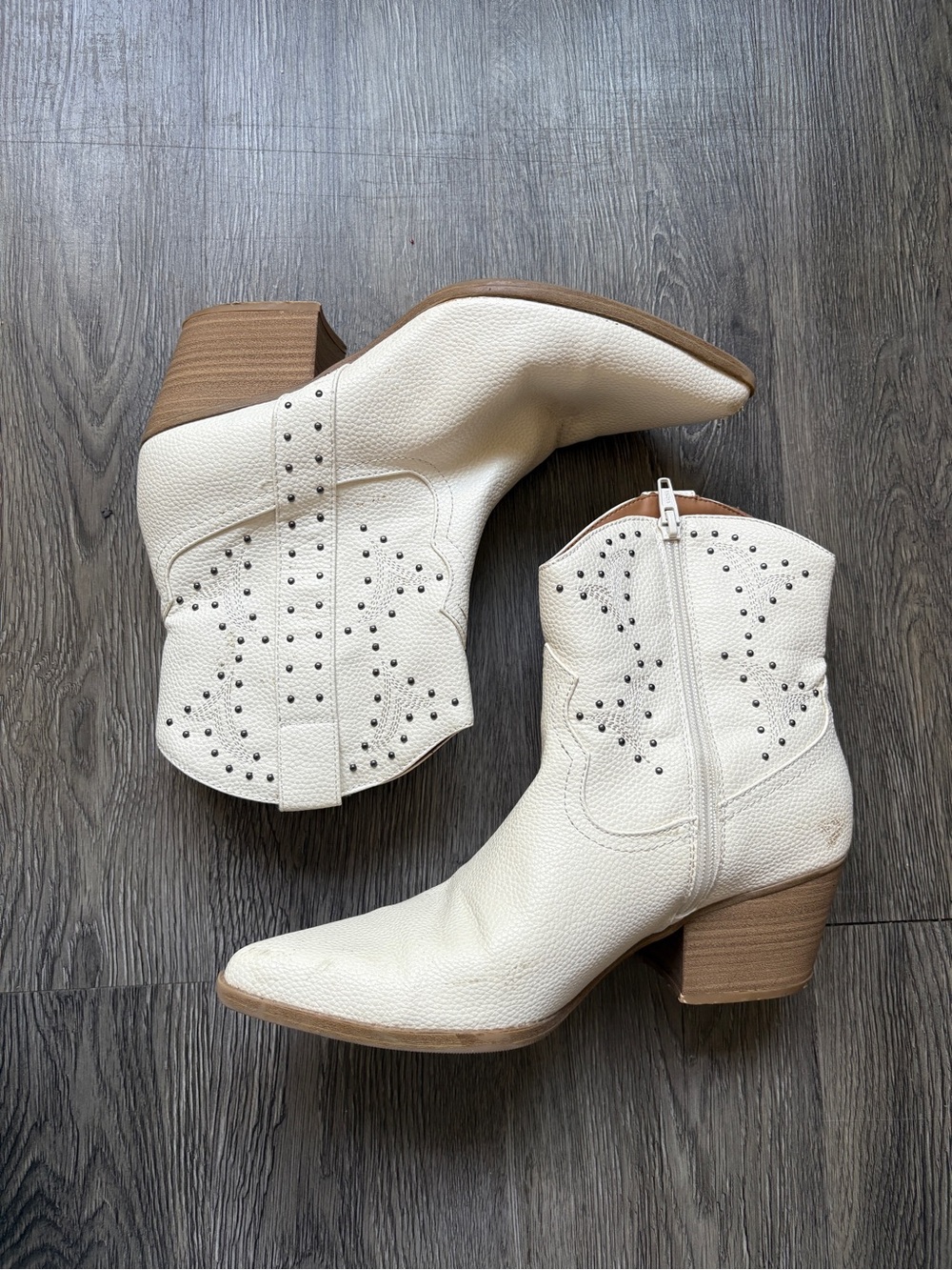 White Leather Western Ankle Boots Perforated Detail Small Heel | 10